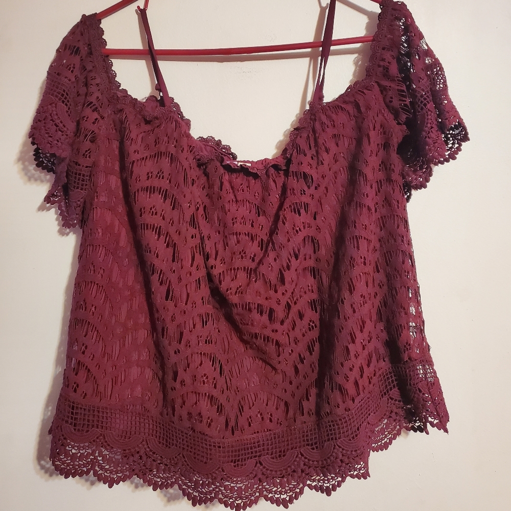 Alya off shoulder top